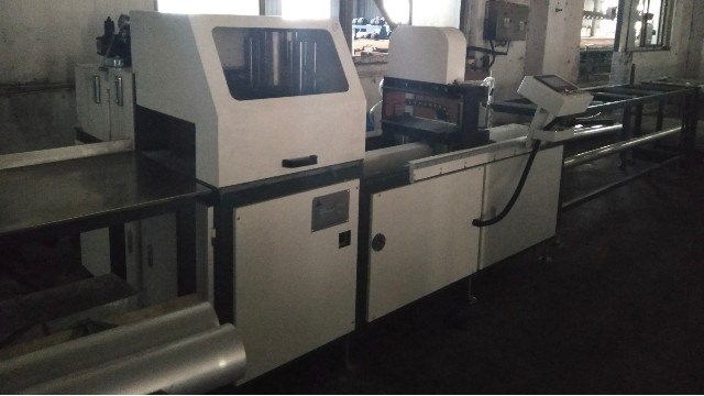 讲解铝圆管锯切机组装的第四步！