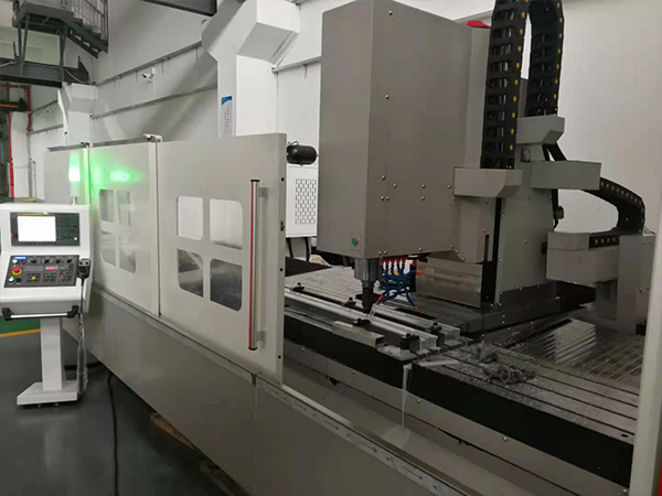 cnc加工中心自动换刀装置由哪些部件组成的？-beat365鑫